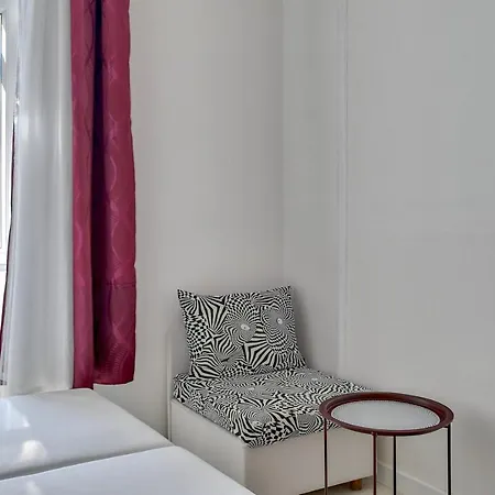 Collins Amethyst Center Appartement Pula