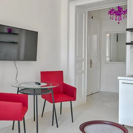 Appartement Collins Amethyst Center Pula