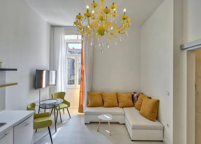 Collins Amethyst Center *