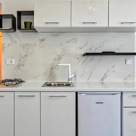 Collins Amethyst Center Lägenhet