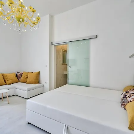 Collins Amethyst Center