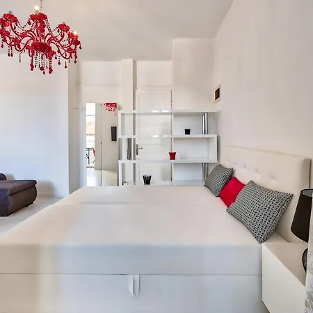 Collins Amethyst Center * 普拉