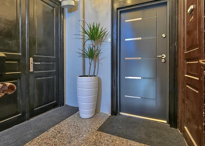 Collins Amethyst Center